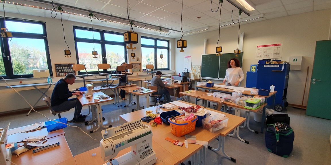 Anfertigen der Nase-Mund-Abdeckung